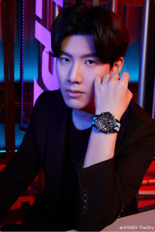 日益融合的 日益融合的